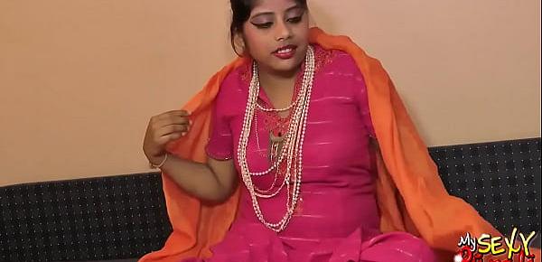  Indian hot babe Rupali sucking her dildo like giving blowjob - cutecam.org